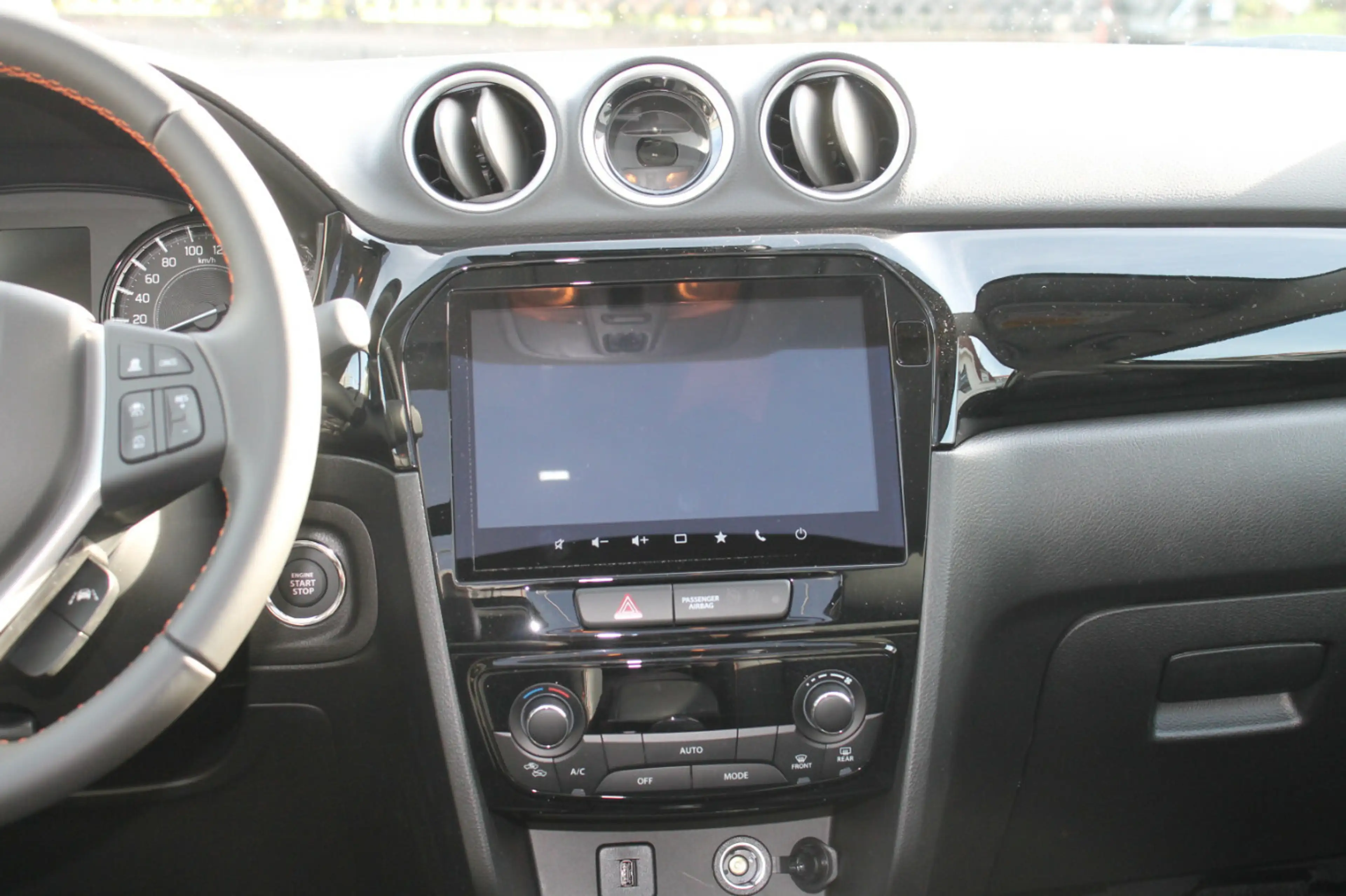 Suzuki Vitara 1.4 Comfort + *X-ITE* Boosterjet Hybrid inkl. WKR — photo 6