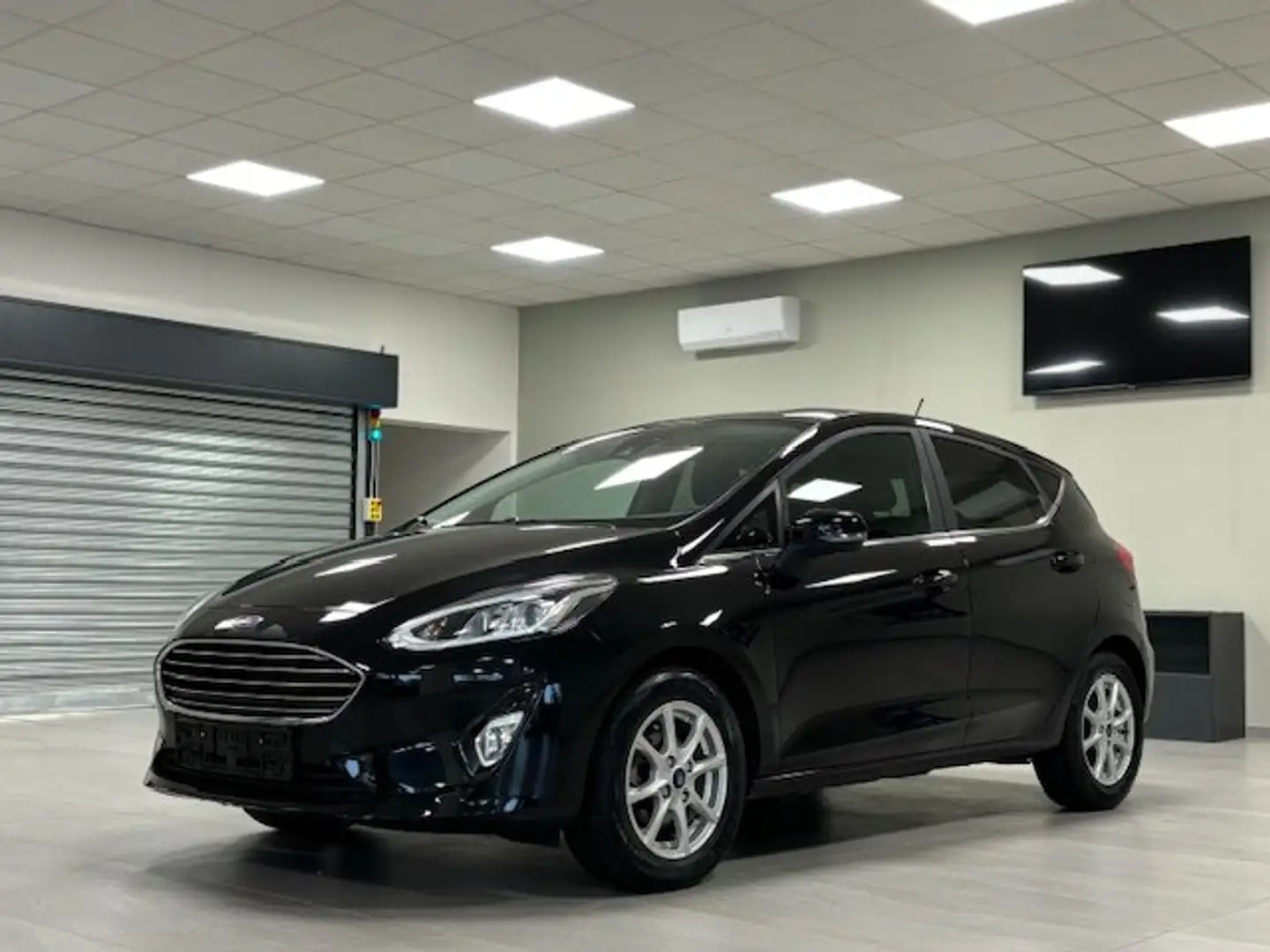 Ford Fiesta Titanium Zwart - 2