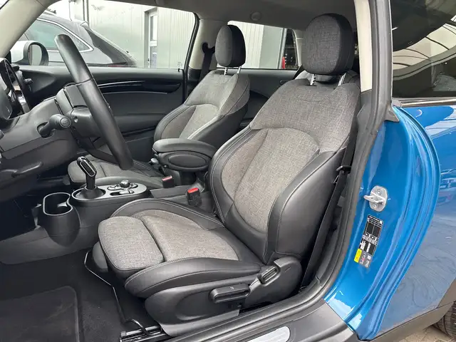 Mini Hatch view 10