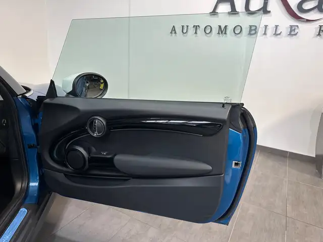 Mini Hatch view 7