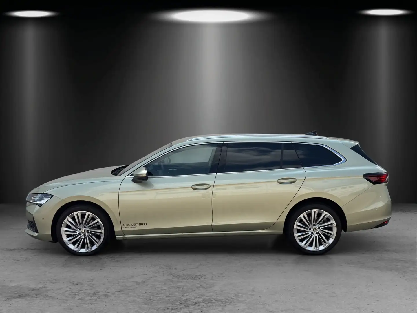 Skoda Superb Combi Selection 1,5 TSI mHEV 110 kW DSG Beige - 2
