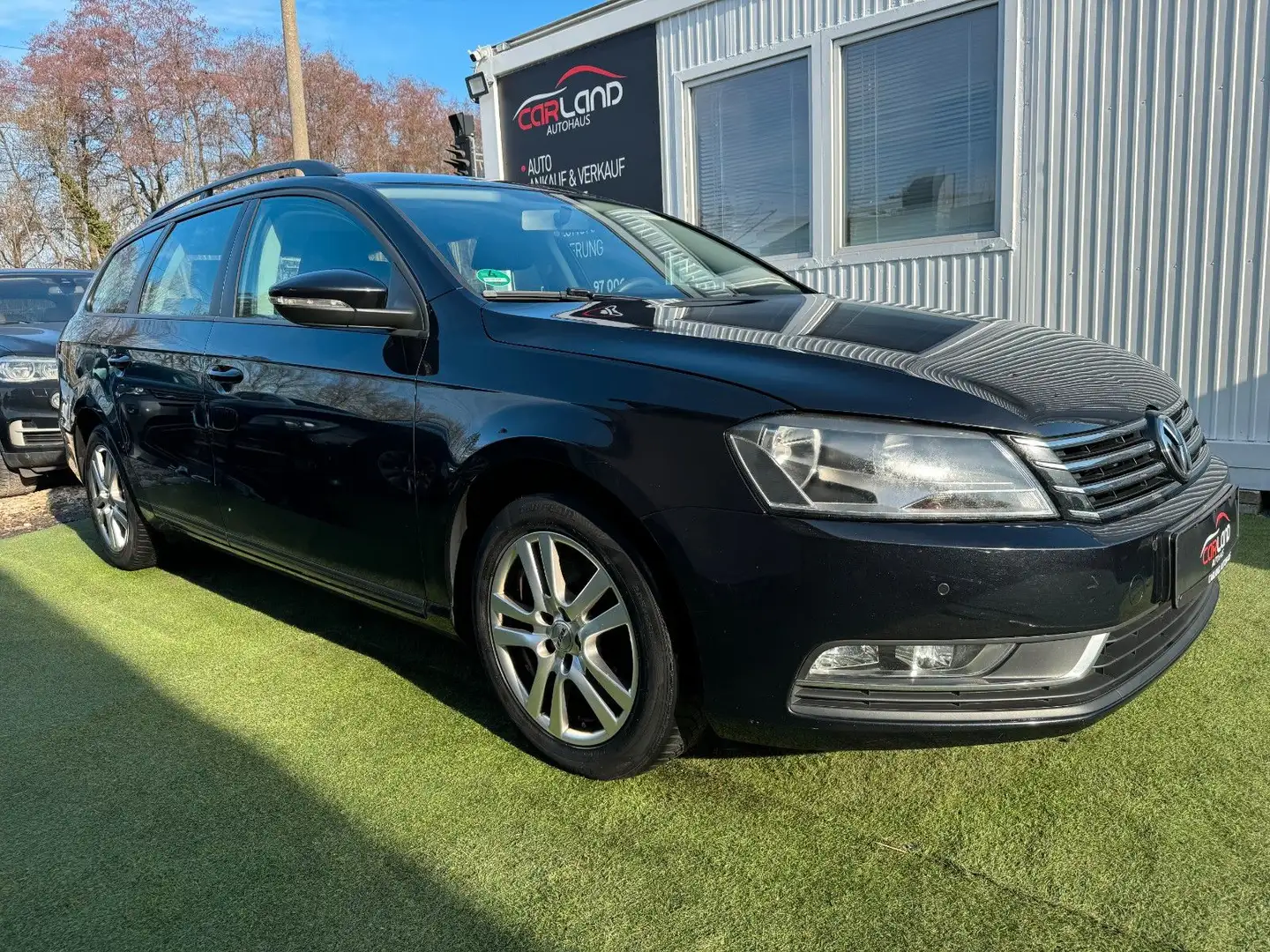 Volkswagen Passat Variant Trendline BlueMotion Automatik Schwarz - 1