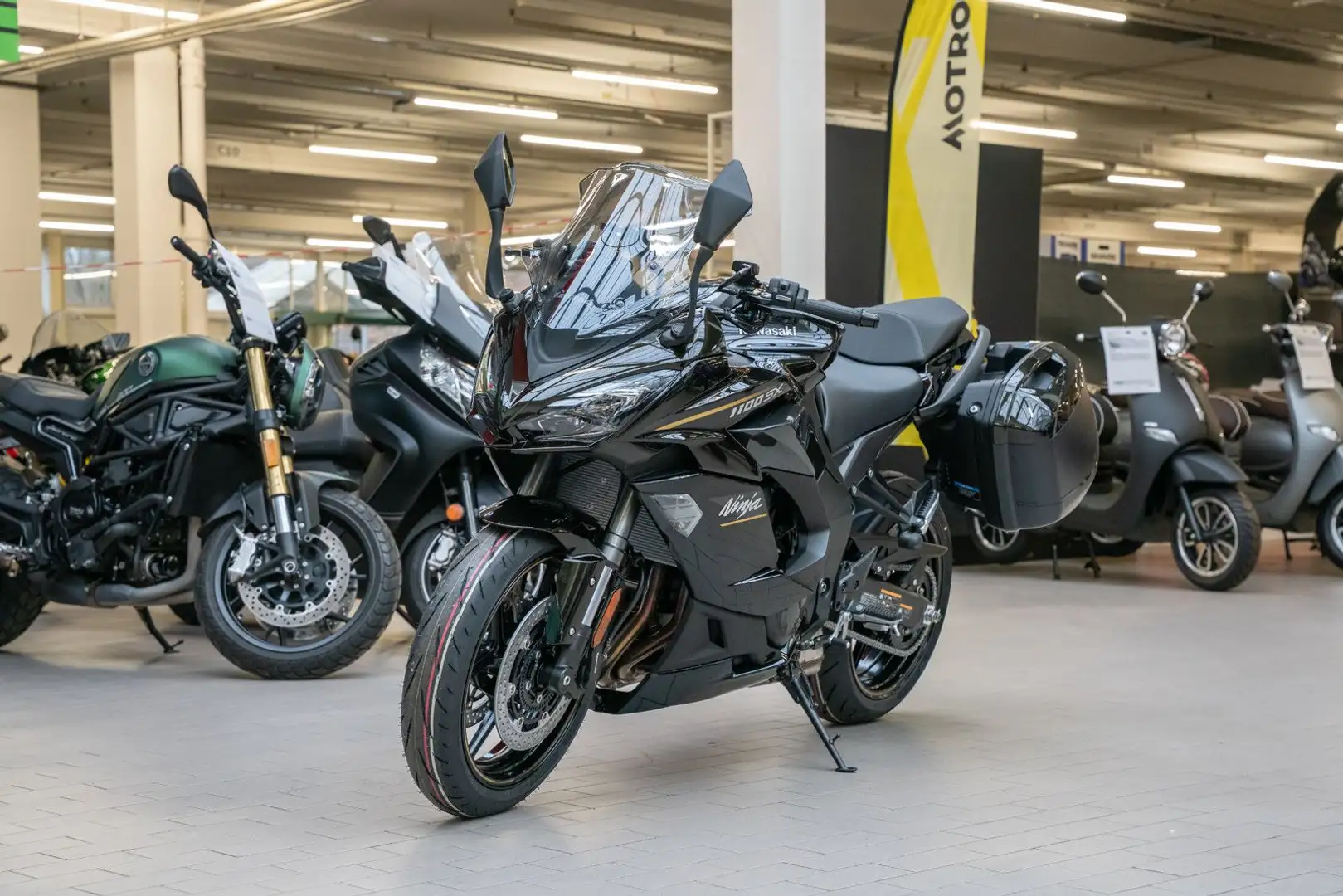 Kawasaki Ninja 1100SX Tourer, Modell 2026, Lieferservice Negro - 2