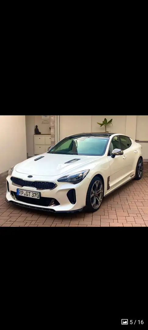 Kia Stinger 3.3 T-GDI AWD GT - 1