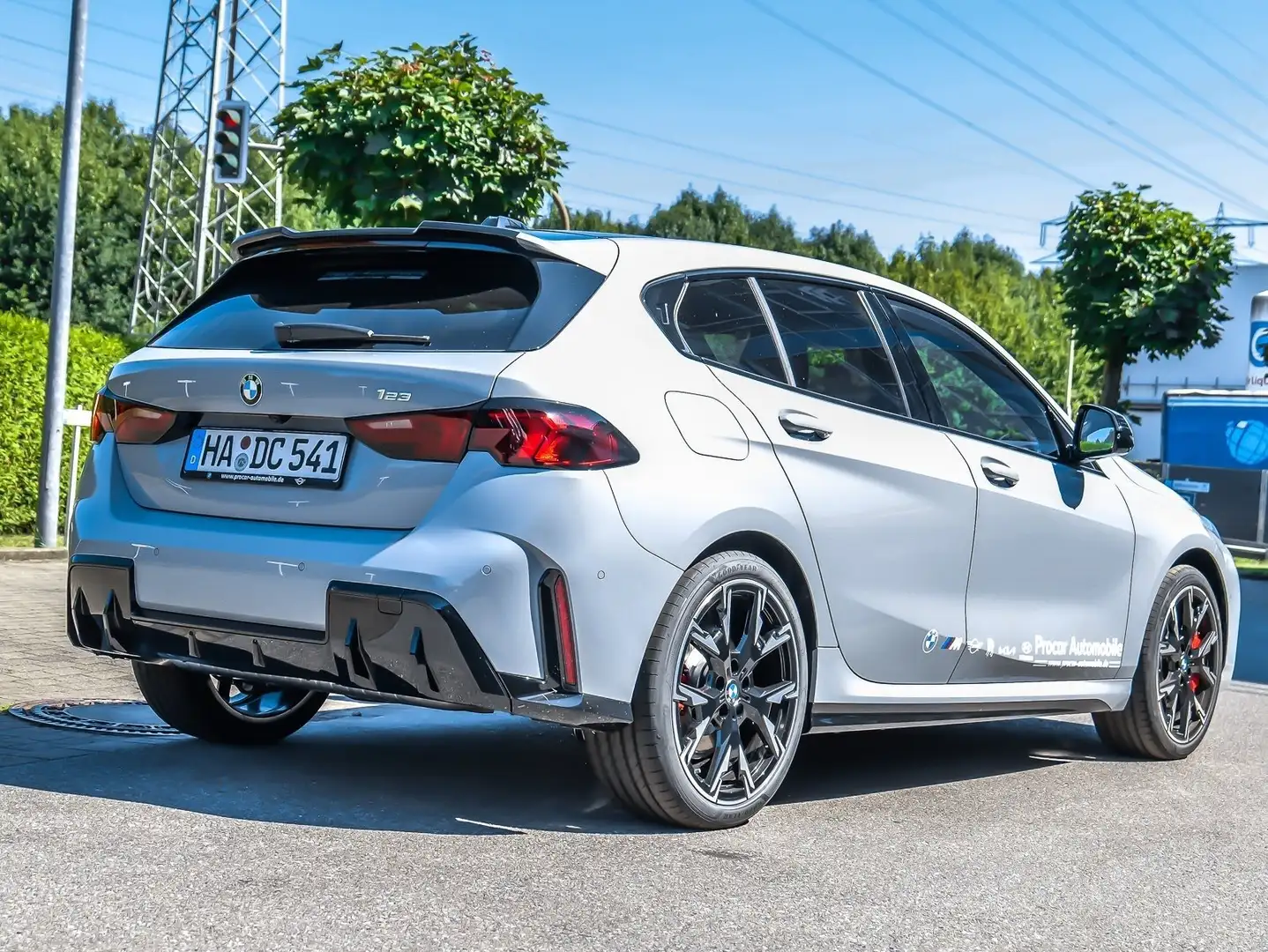 BMW 123 xDrive MSportPro 19'' HUD 360° H/K AdaptLED Grau - 2