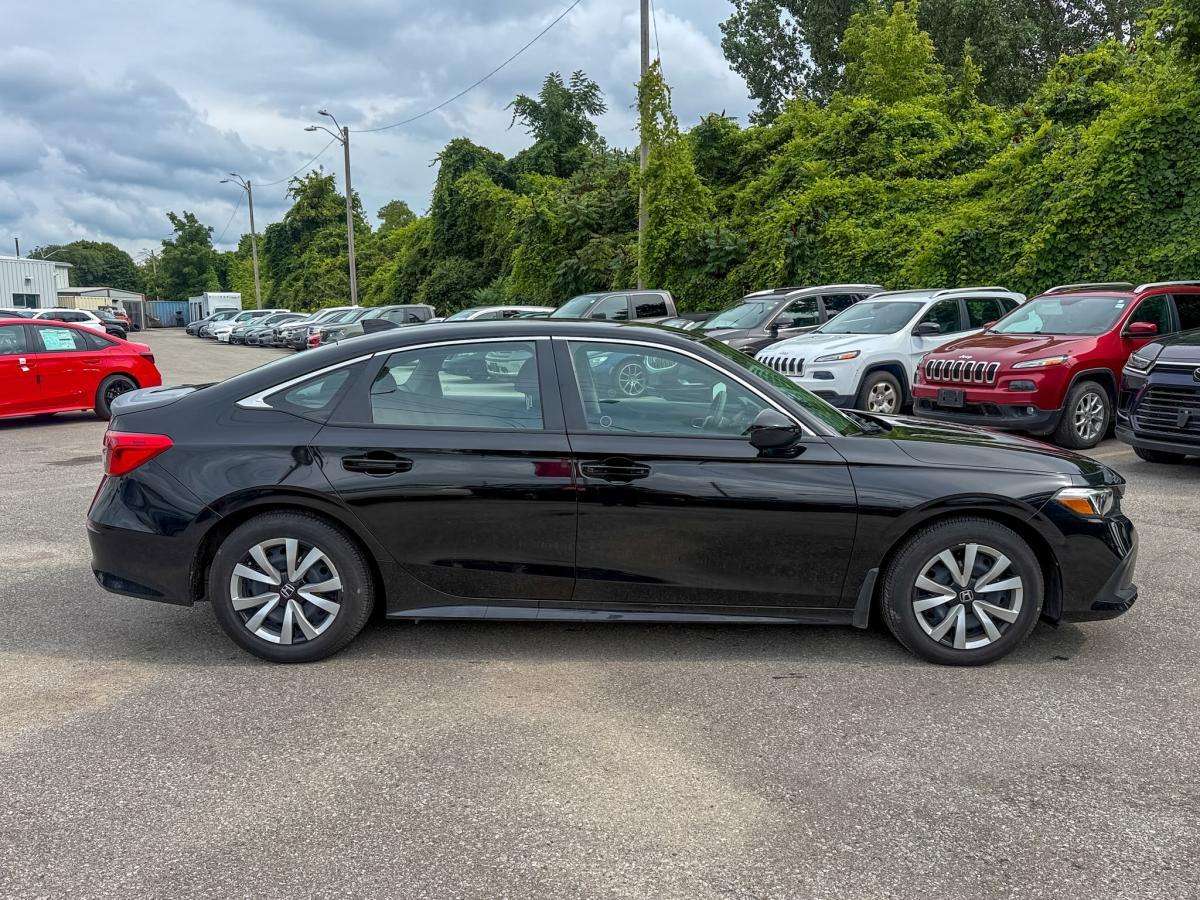 2024 Honda Civic LX-B CVT Sedan — снимка 1