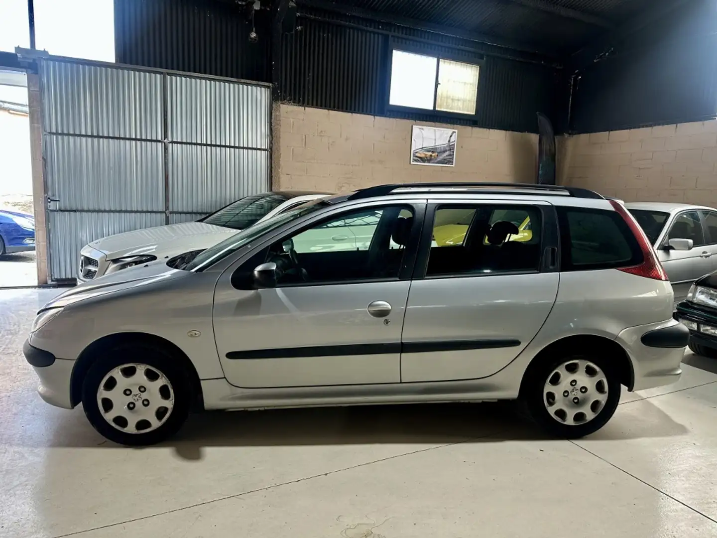 Peugeot 206 SW 1.4HDI XS Clim 70 Gris - 2