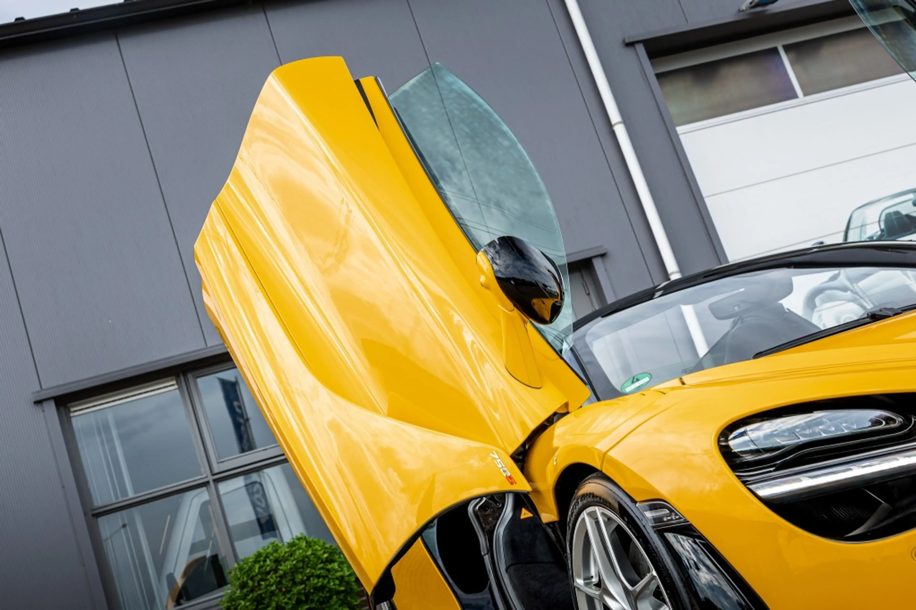 McLaren 750S Spider — photo 8