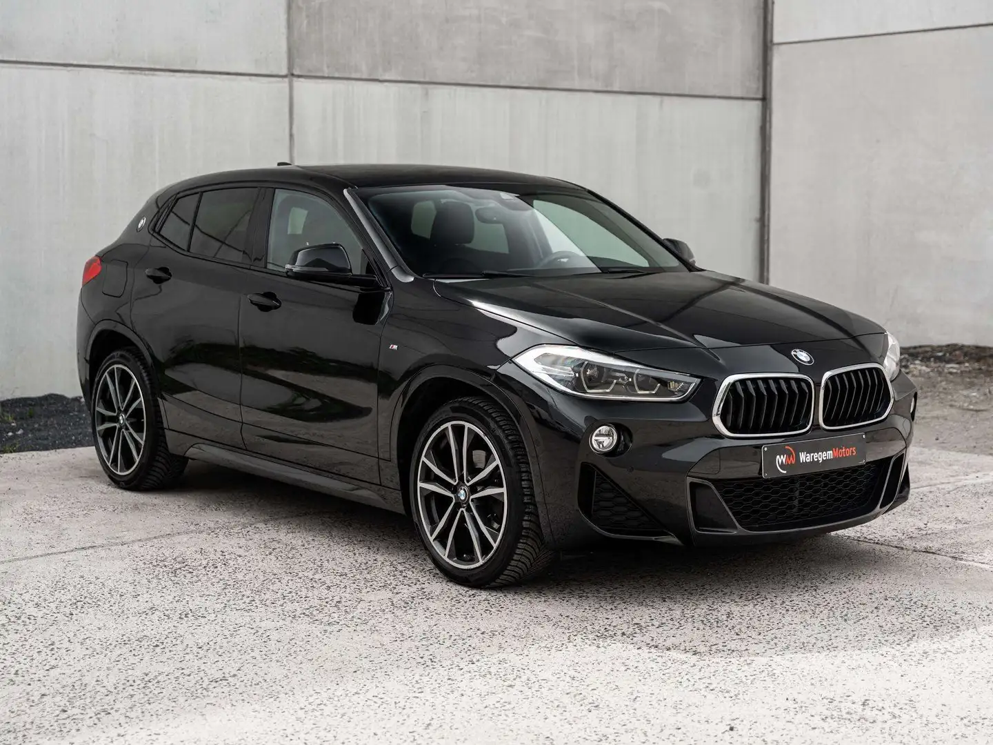 BMW X2 X2 sDrive18d M-Pack Pano Full leather Noir - 1