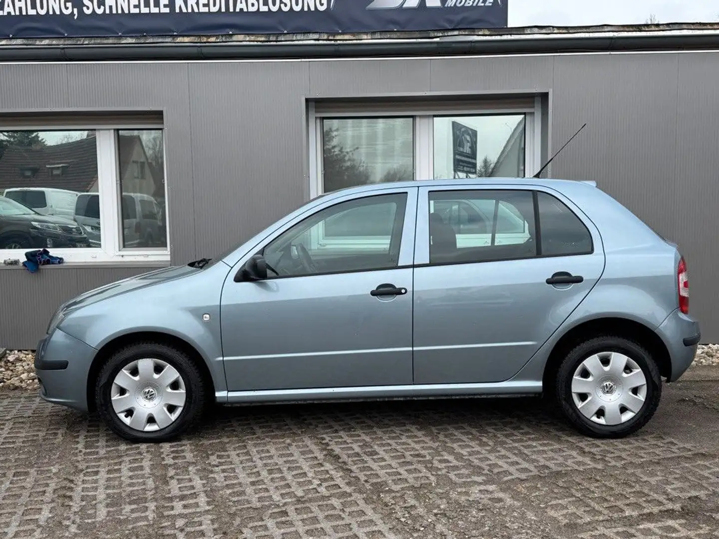 Skoda Fabia Classic KLIMA*1HAND*TÜV 05.2025 Gris - 2