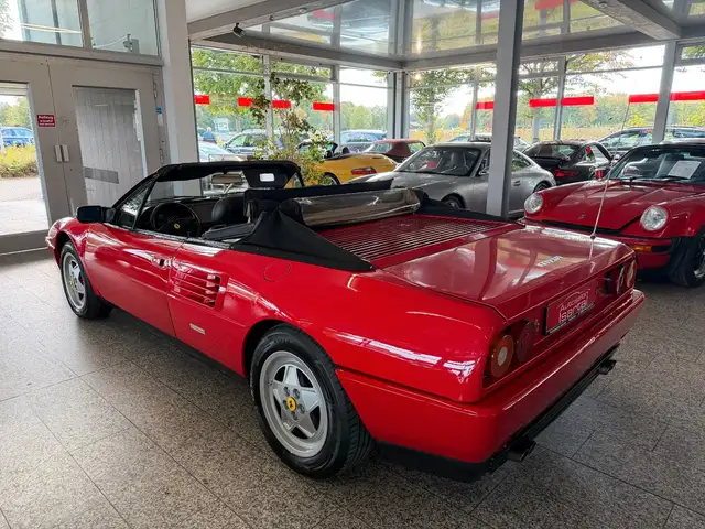 Ferrari Mondial view 24