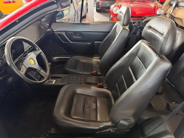 Ferrari Mondial view 30