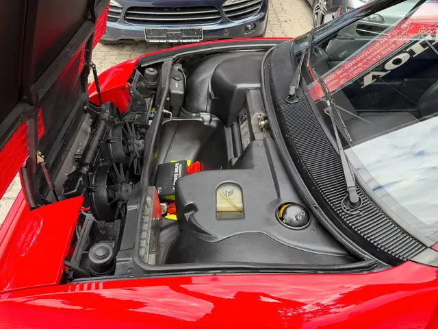 Ferrari Mondial view 17