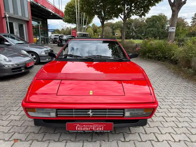 Ferrari Mondial view 10