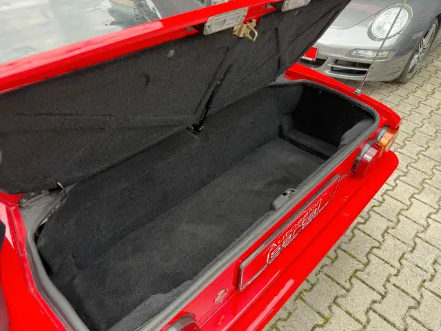 Ferrari Mondial view 16