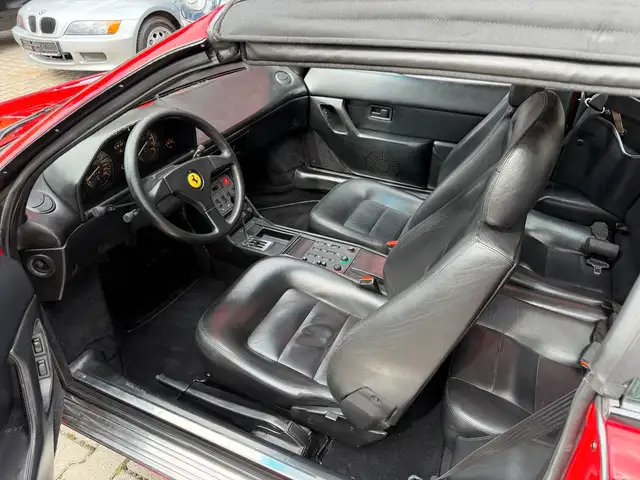 Ferrari Mondial view 13