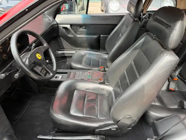 Ferrari Mondial view 12