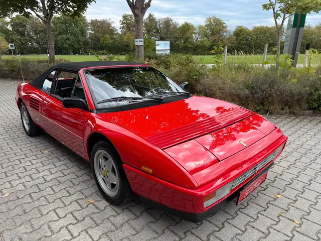 Ferrari Mondial view 9