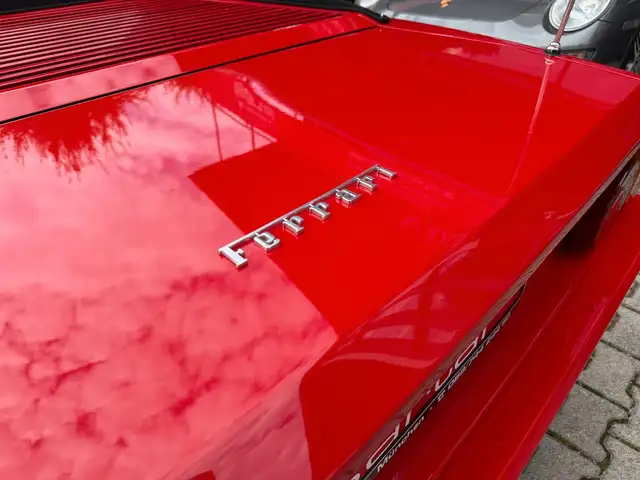 Ferrari Mondial view 7