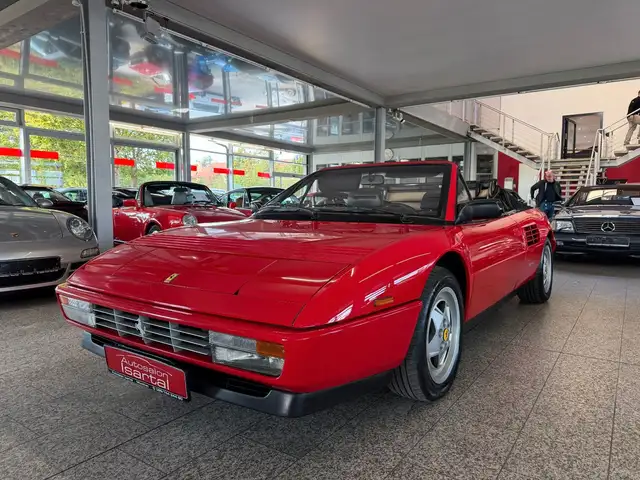 Ferrari Mondial view 22