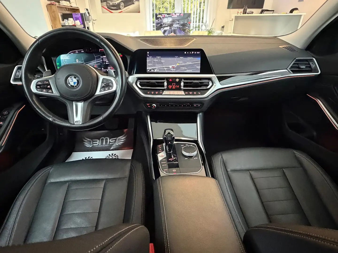 BMW 330 Touring 330 i Luxury Line Head-Up Garantie Schwarz - 2