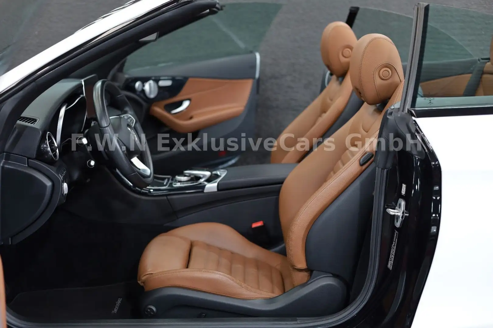 Mercedes-Benz C 250 C-Cabrio C63 AMG /ACC/360°/Burmester/ Noir - 2