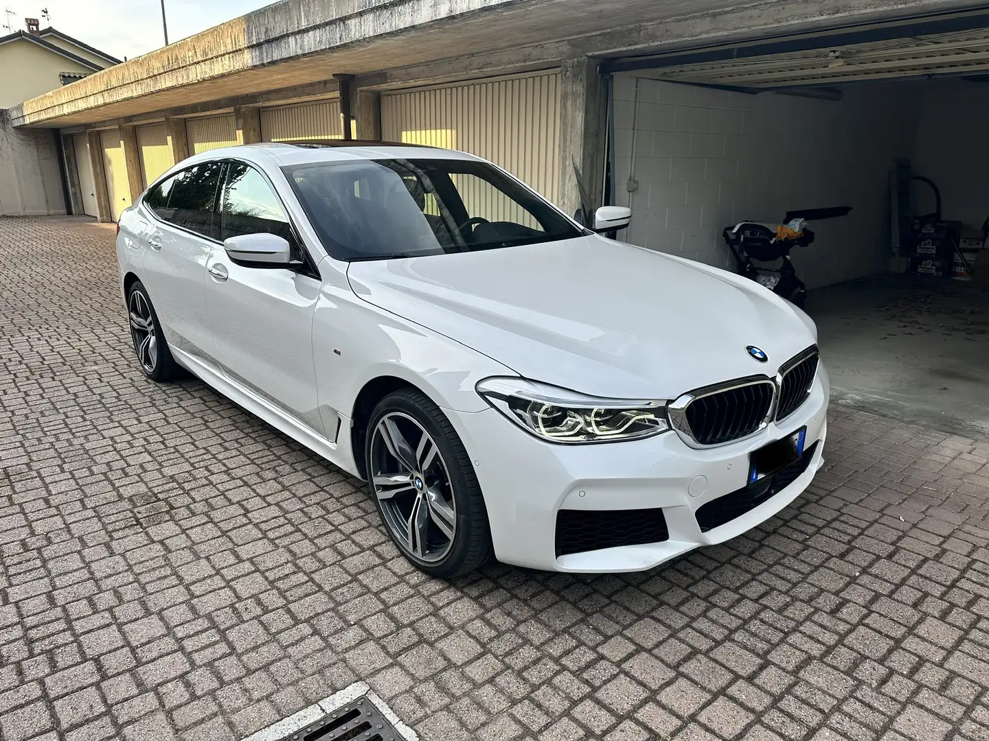 BMW 630 630d xDrive Gran Turismo Sport Line - 2