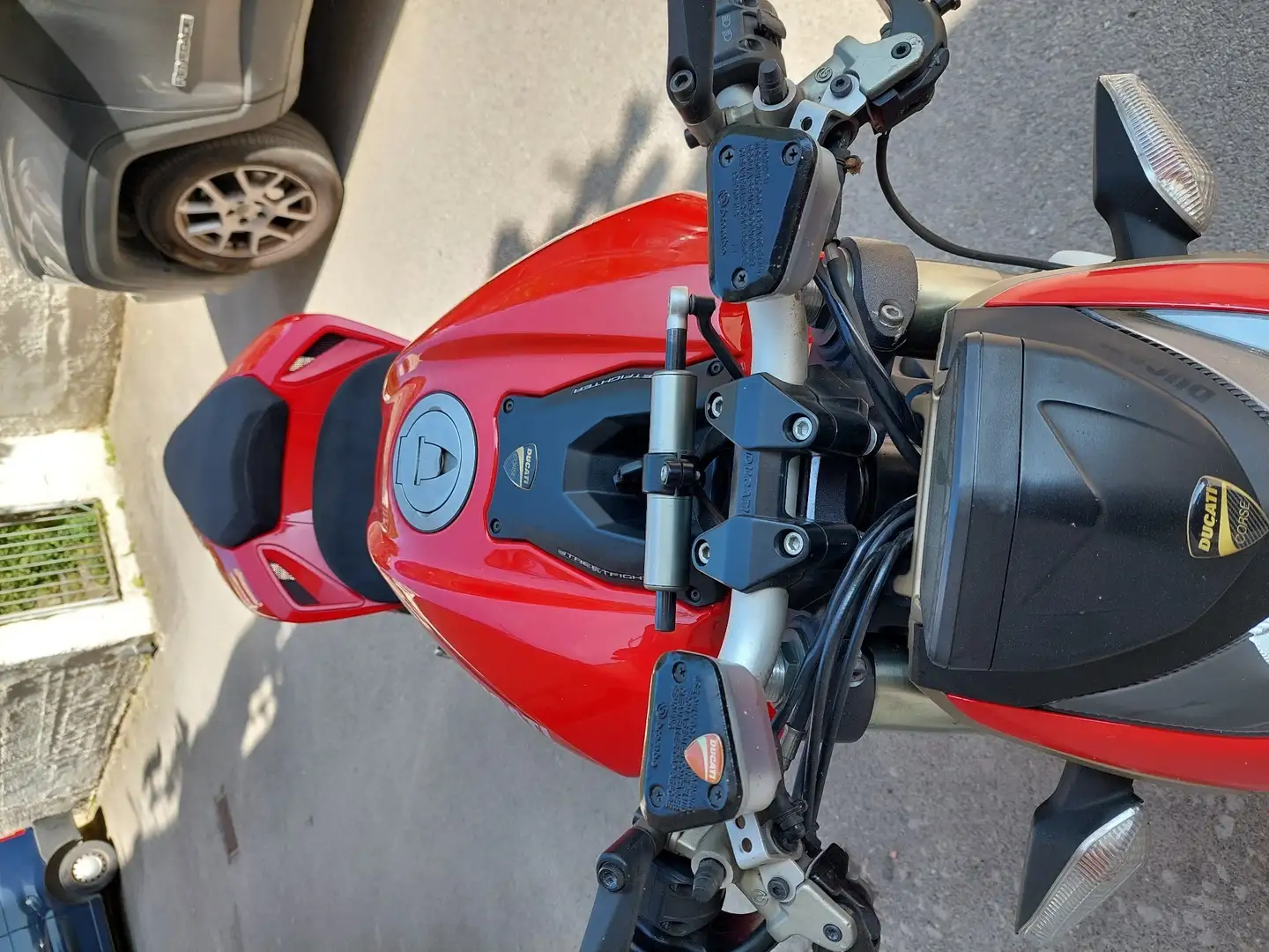 Ducati Streetfighter crvena - 2
