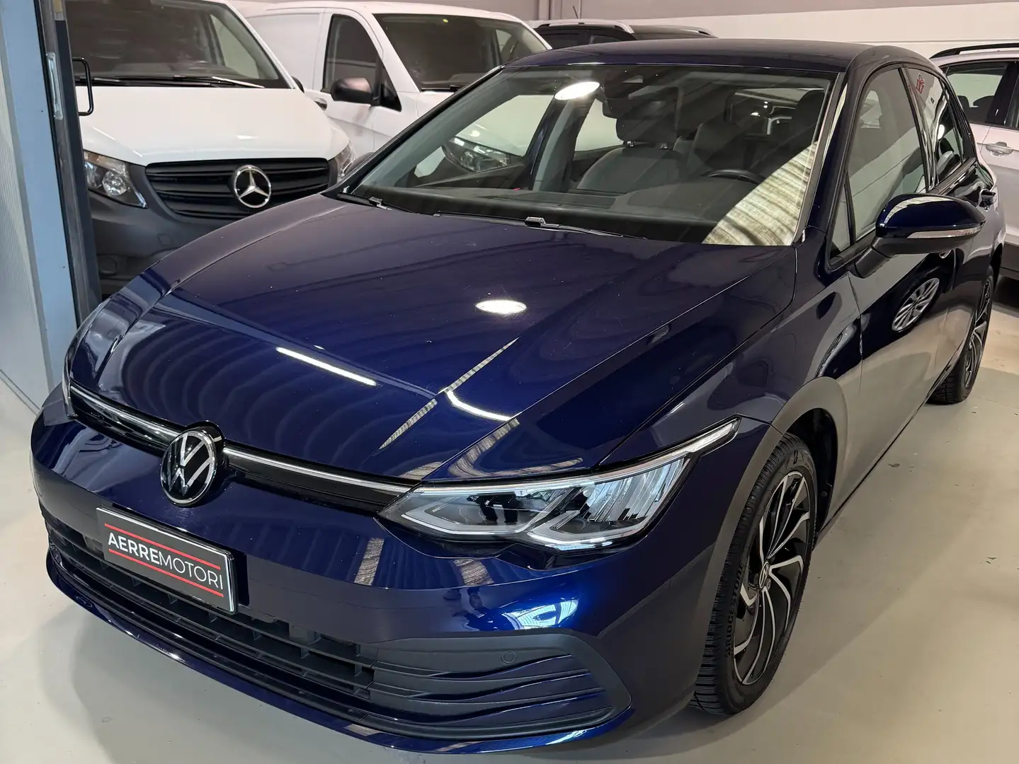 Volkswagen Golf Golf VIII 2020 1.0 etsi evo Life 110cv dsg Blauw - 1