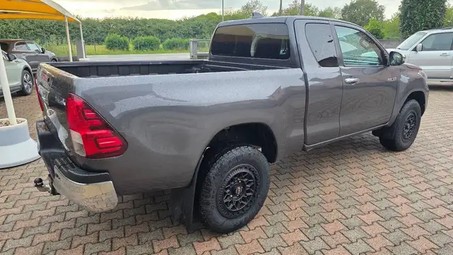 Toyota Hilux Extracab 4 posti ITALIANA