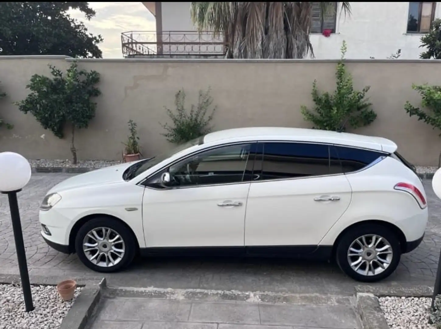 Lancia Delta 1.6 mjt Gold 105cv - 1