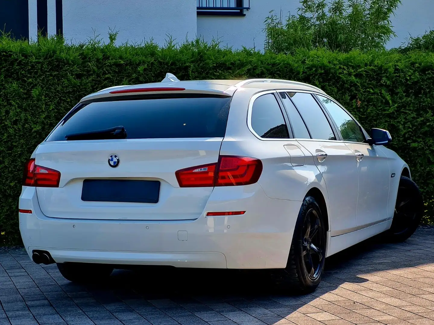 BMW 520 d Touring Automatik *White-Metallic,Head-Up* Blanco - 2