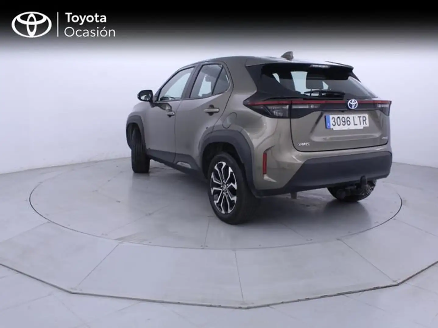 Toyota Yaris Cross 120H Active Tech Pack Comfort Bruin - 2