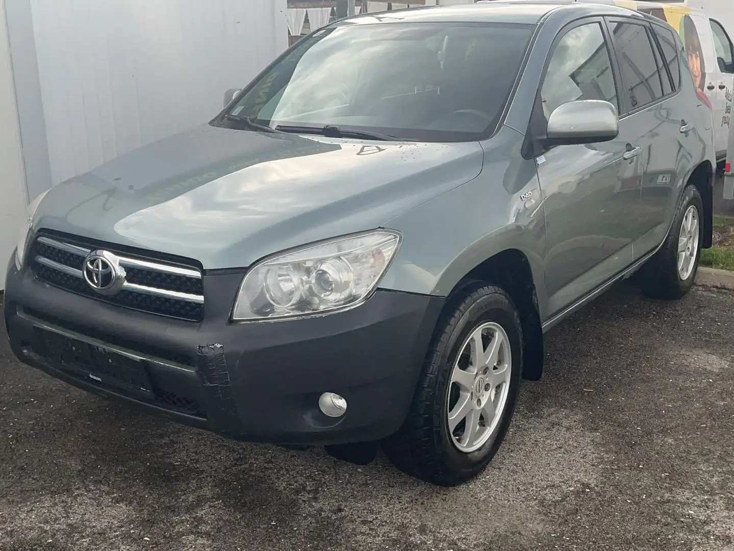 Toyota RAV 4 2.2 Turbo D-4D 16v SX Zelená - 1