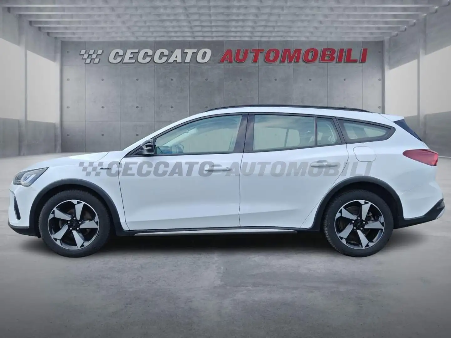 Ford Focus Focus Active SW 1.0t ecoboost h 125cv Alb - 2