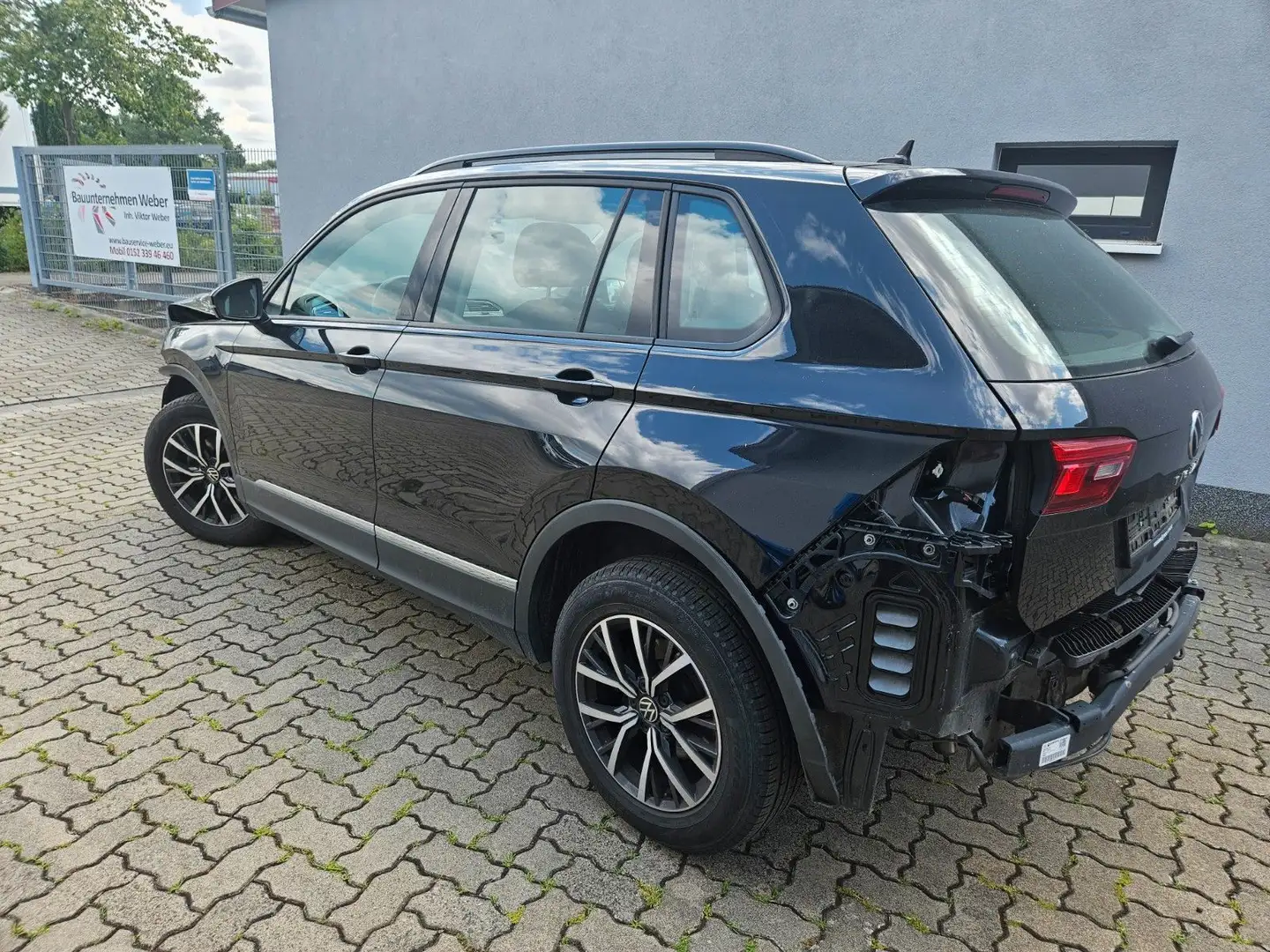 Volkswagen Tiguan Life DSG RFK Navi Allwetter ASG bis 09/27 Schwarz - 2