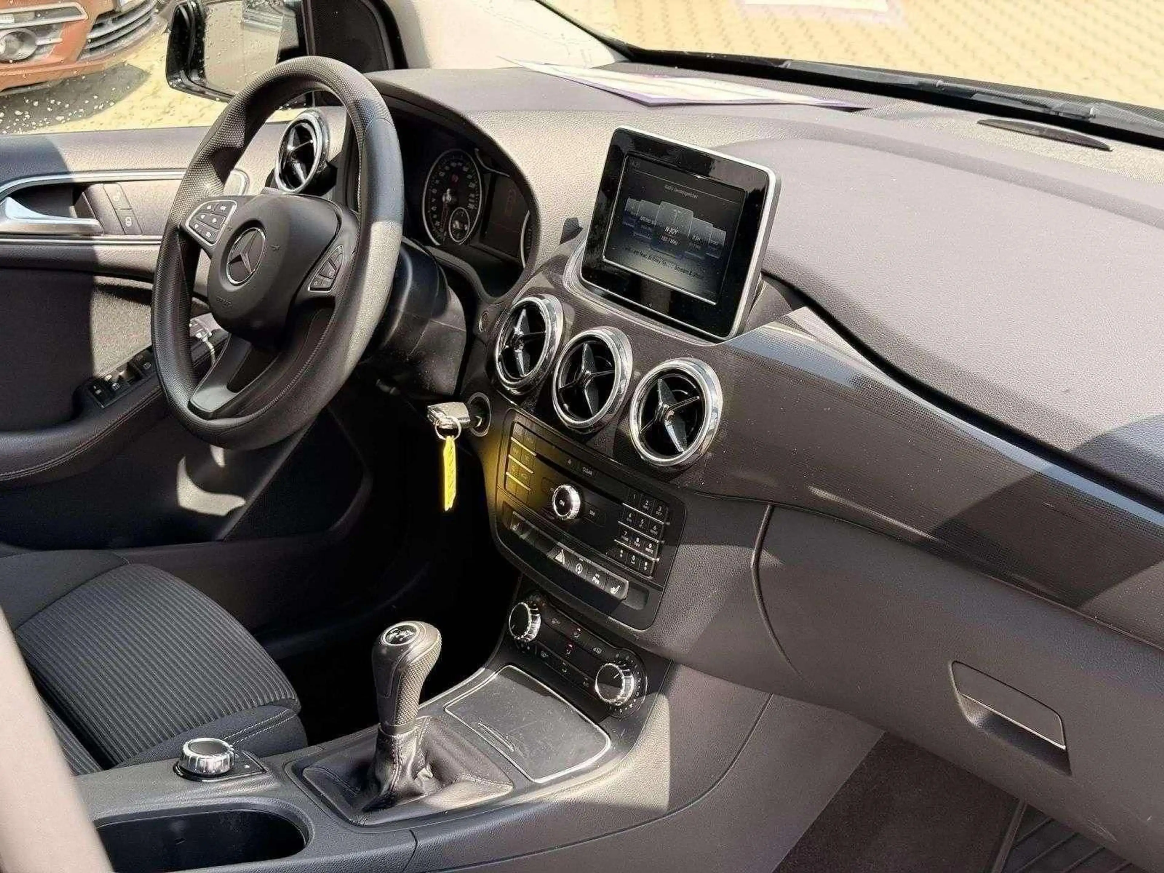 Mercedes-Benz B 180 Diesel 5Trg.,Klima-NAVI,Tempomat-ALU-6-Gan — photo 10