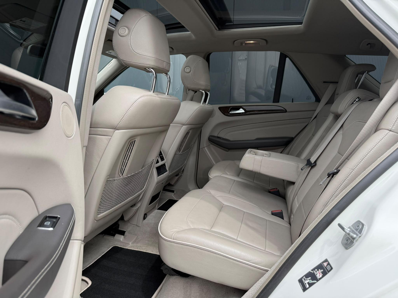 Mercedes-Benz ML 350 M-klasse pano / camera / leder / memory — photo 23