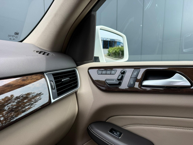 Mercedes-Benz ML 350 M-klasse pano / camera / leder / memory — photo 22