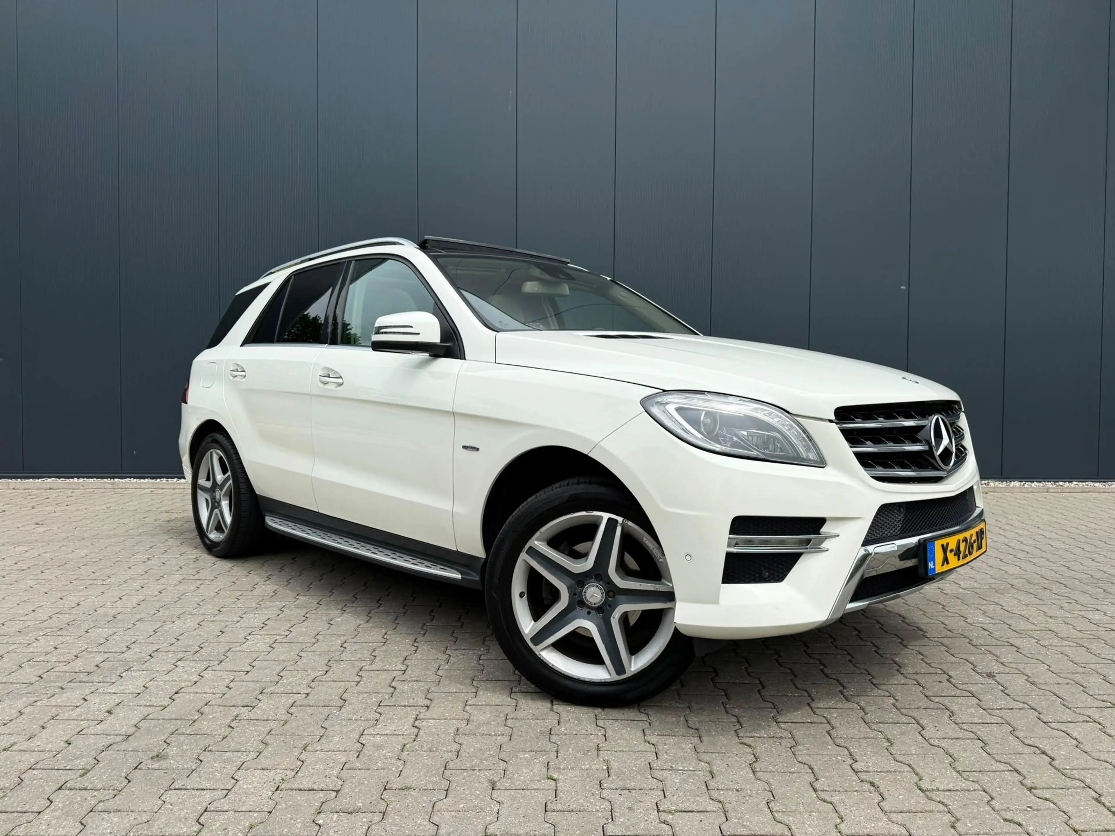 Mercedes-Benz ML 350 M-klasse pano / camera / leder / memory — photo 10