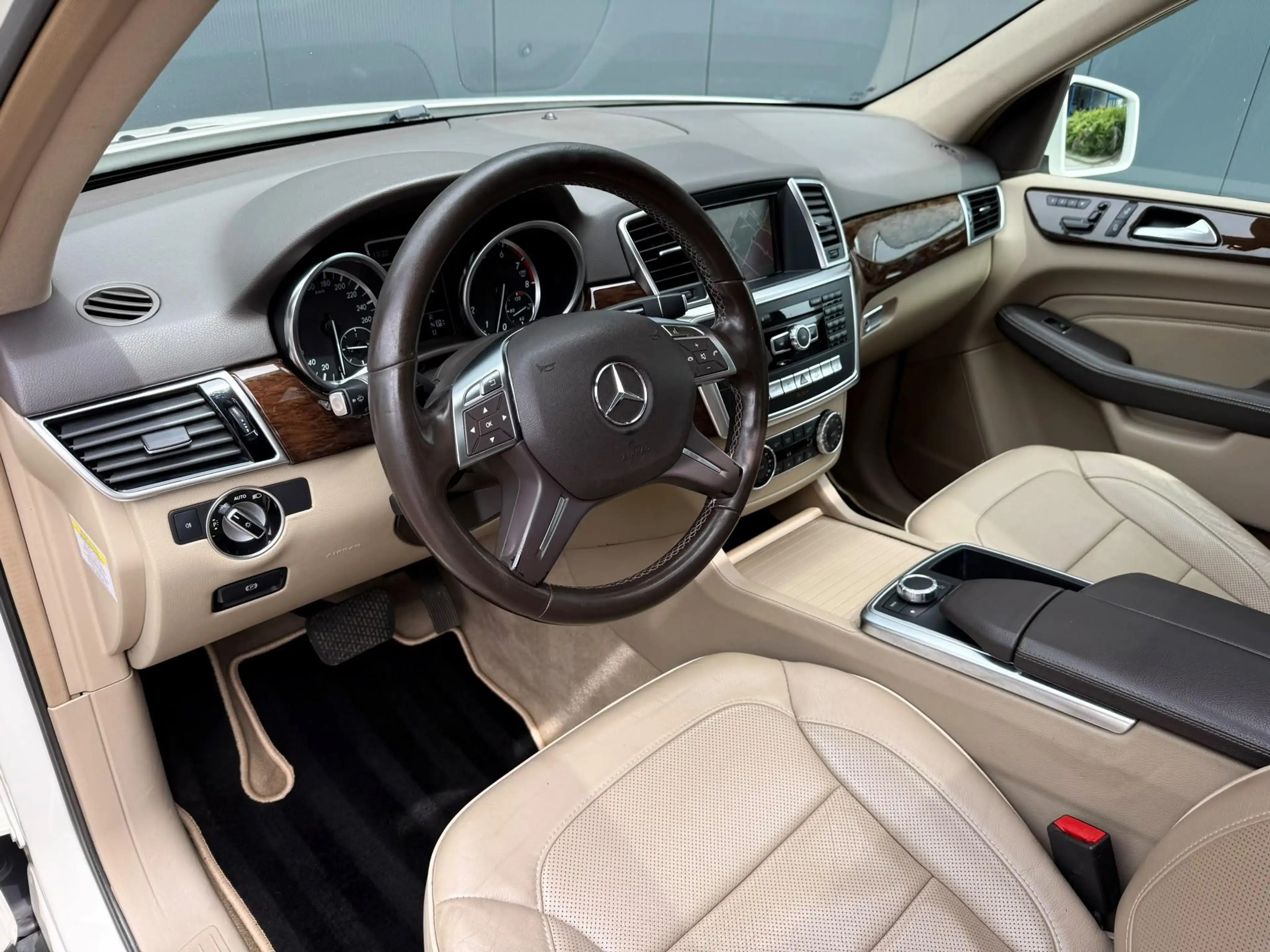 Mercedes-Benz ML 350 M-klasse pano / camera / leder / memory — photo 2