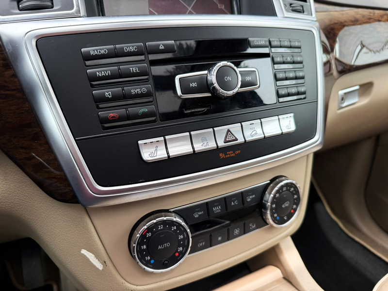 Mercedes-Benz ML 350 M-klasse pano / camera / leder / memory — photo 21