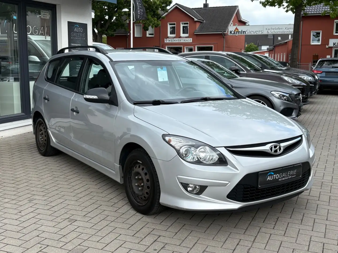 Hyundai i30 cw Classic°Klima°AHK°SHZ° Zilver - 2
