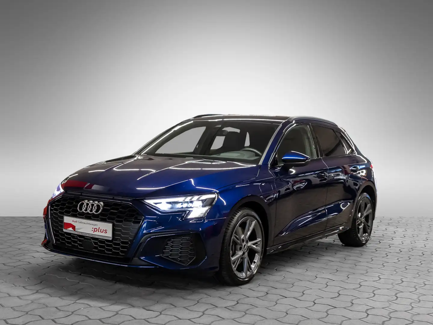 Audi A3 Sportback 40 TFSI e S line Matrix HUD Keyless Blau - 2