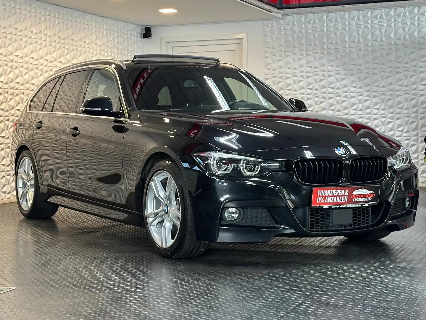 BMW 330 i M SPORT PAKET* HUD#PANO#AHK#SPUR#ACC#LED Schwarz - 2