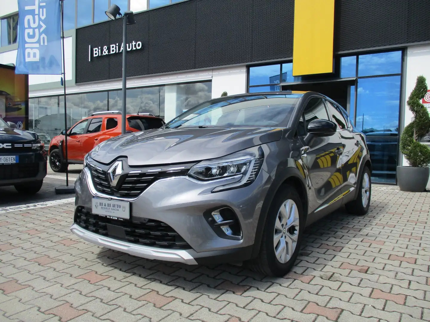 Renault Captur Captur 1.6 E-Tech hybrid Intens 145cv auto Gris - 1