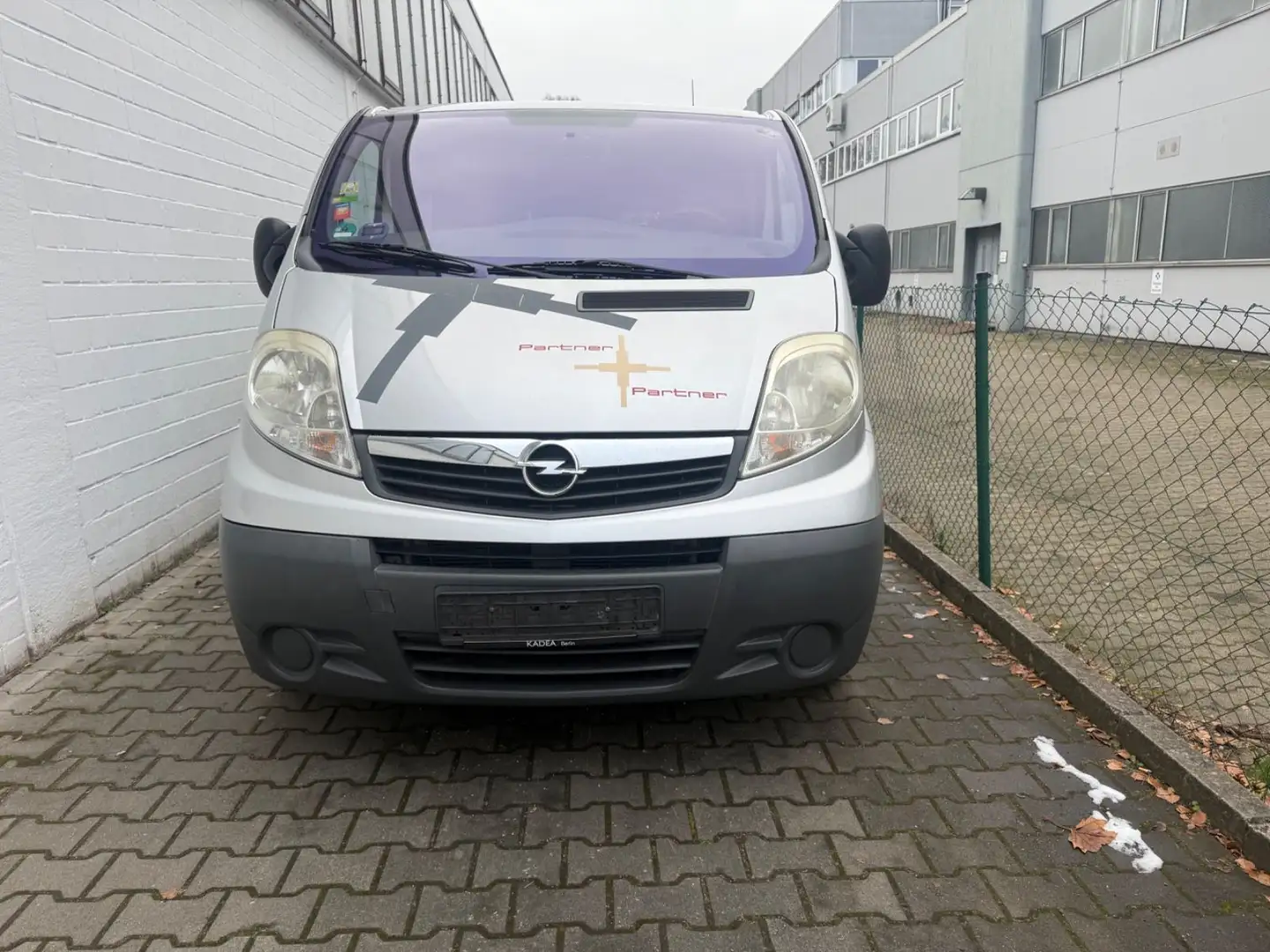 Opel Vivaro Kasten/Kombi Kombi L1H1 2,7t Silber - 2