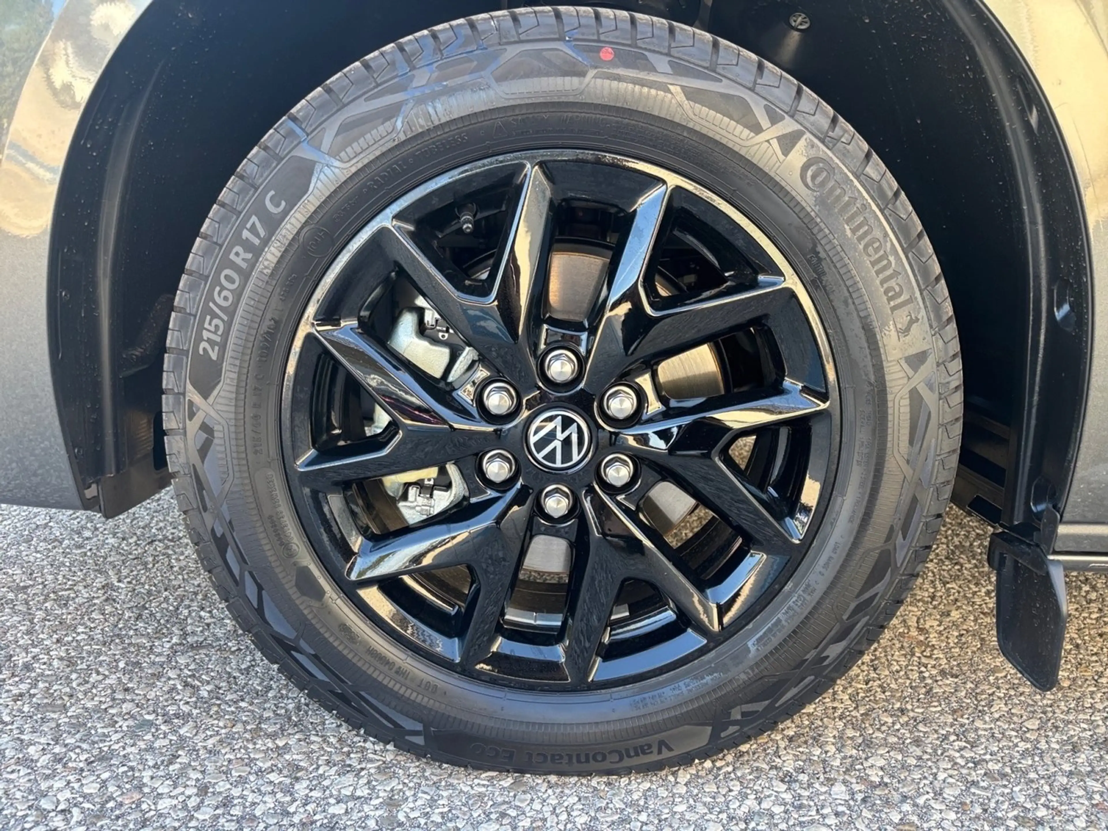 Volkswagen T7 Caravelle VW T7 Caravelle Edition LR eHybrid 171 kW — photo 5