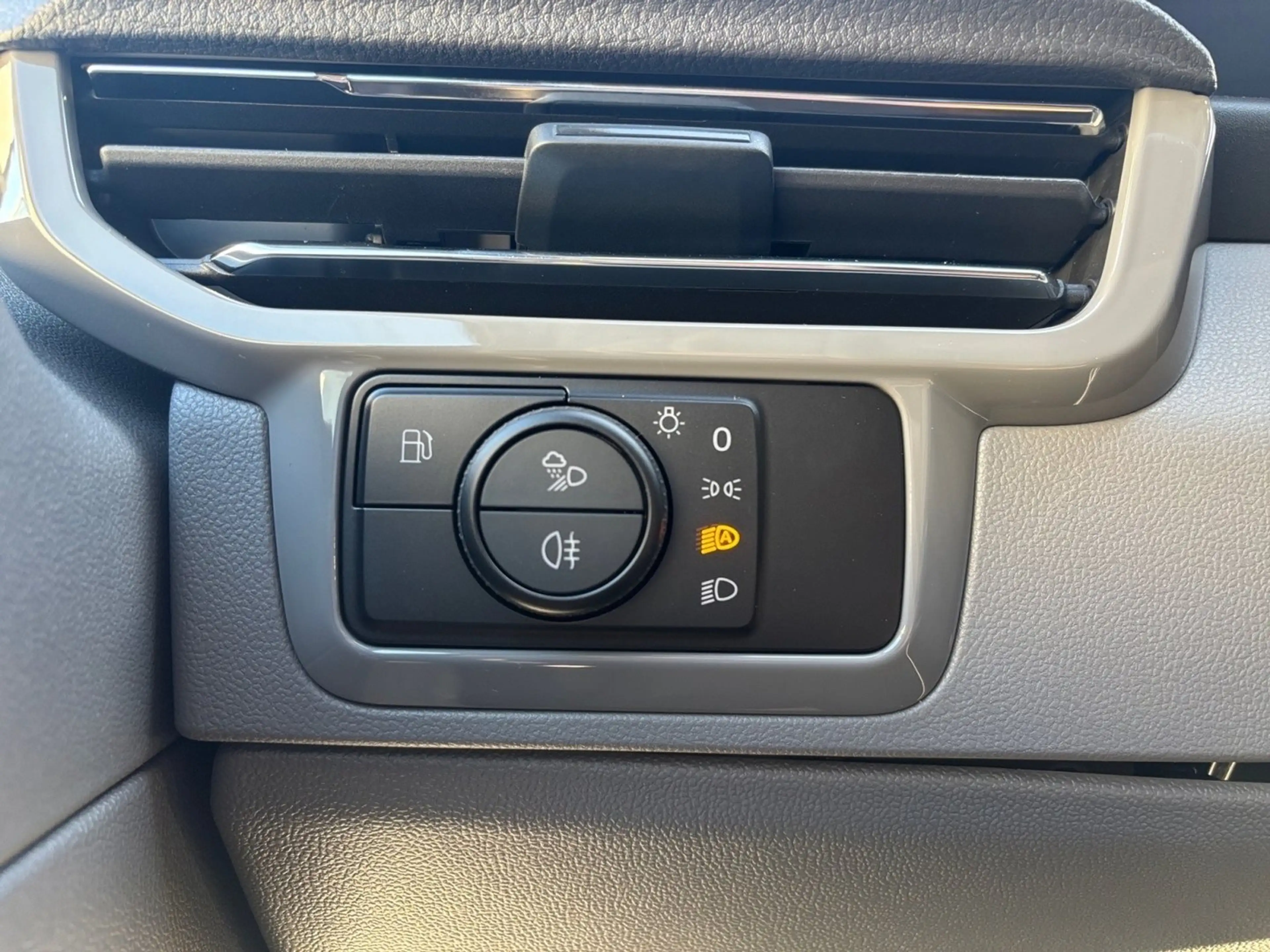 Volkswagen T7 Caravelle VW T7 Caravelle Edition LR eHybrid 171 kW — photo 8