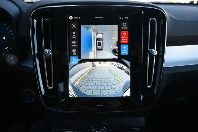 Volvo XC40 view 24